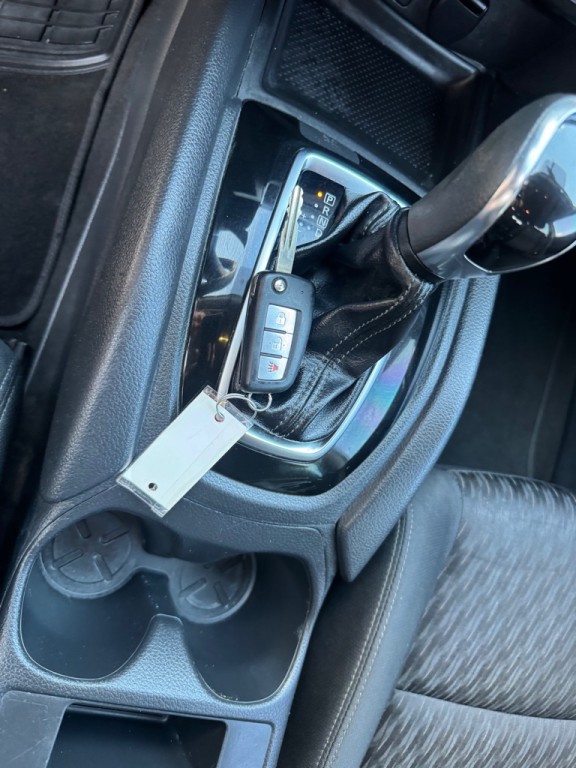 2017 Nissan Rogue Image 32