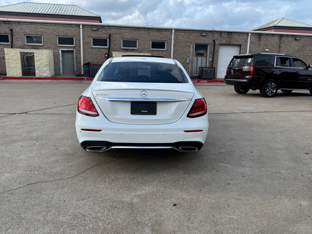 2018 Mercedes-Benz E-Class Image 16