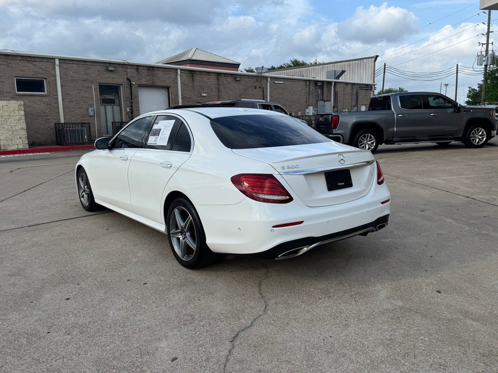 2018 Mercedes-Benz E-Class Image 18