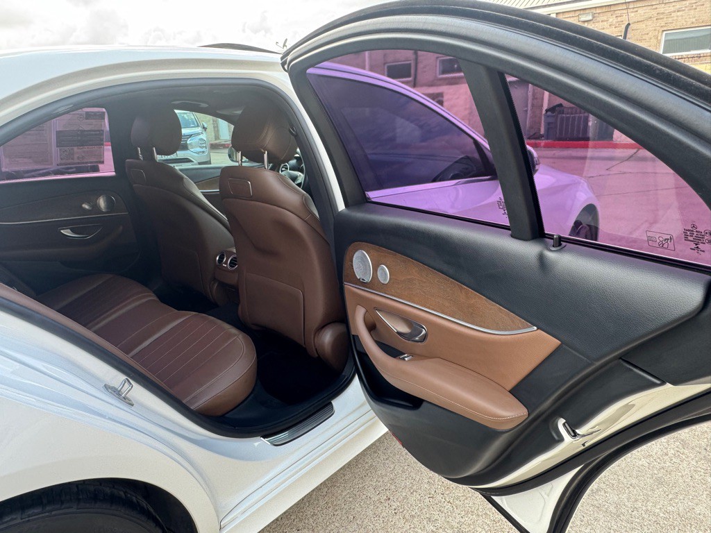 2018 Mercedes-Benz E-Class Image 24