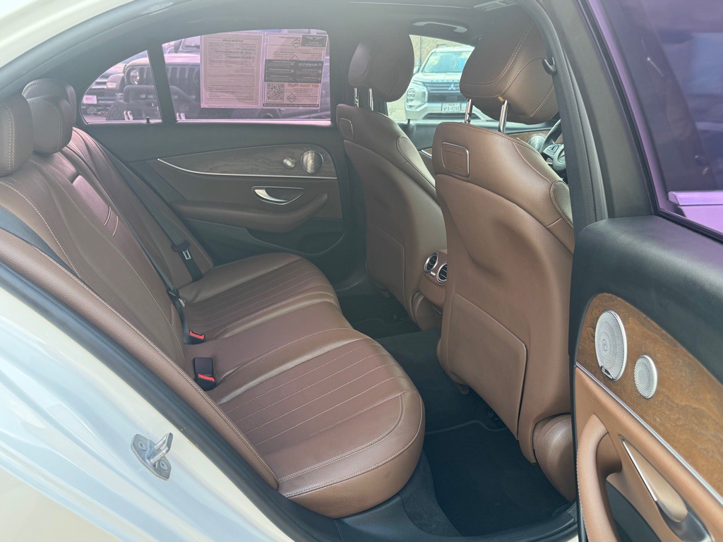 2018 Mercedes-Benz E-Class Image 25