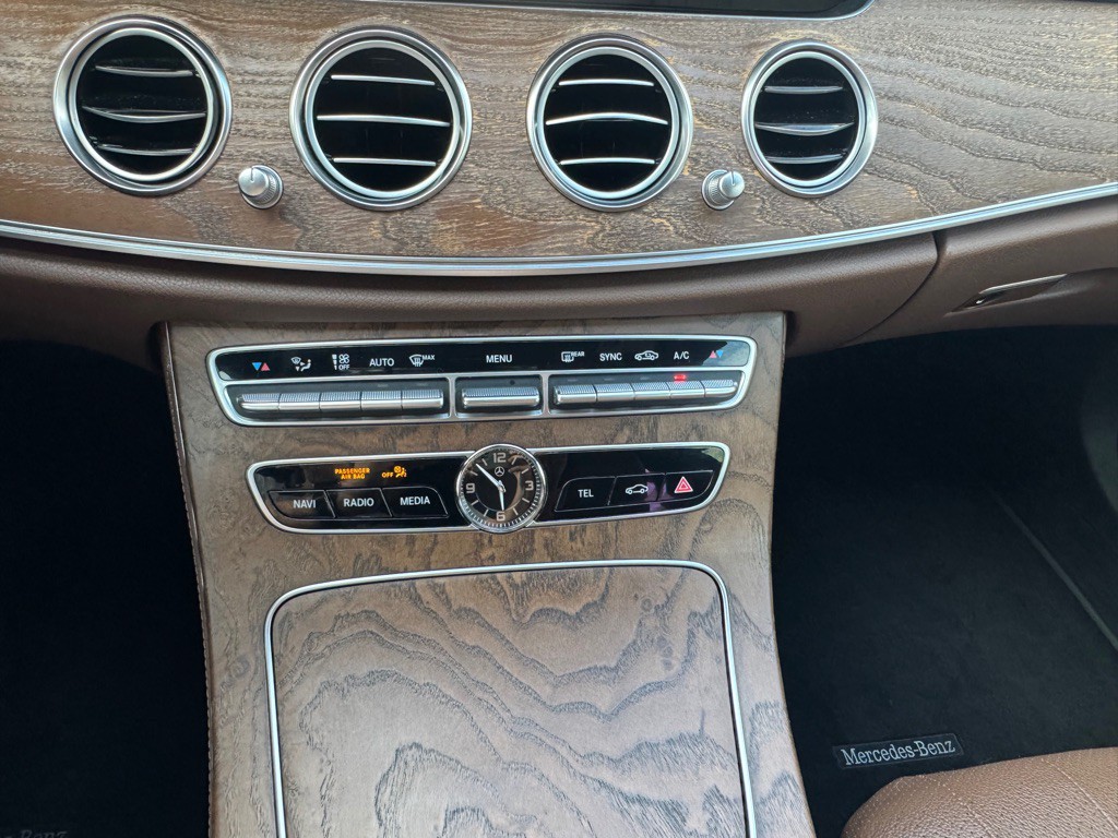 2018 Mercedes-Benz E-Class Image 38