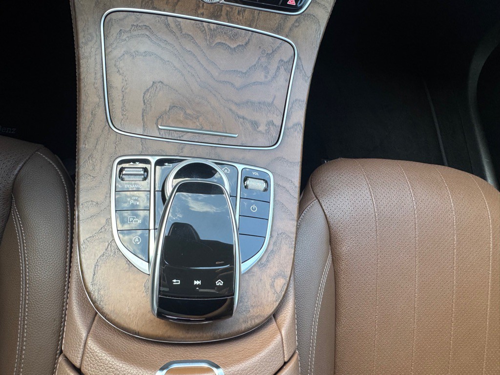 2018 Mercedes-Benz E-Class Image 39