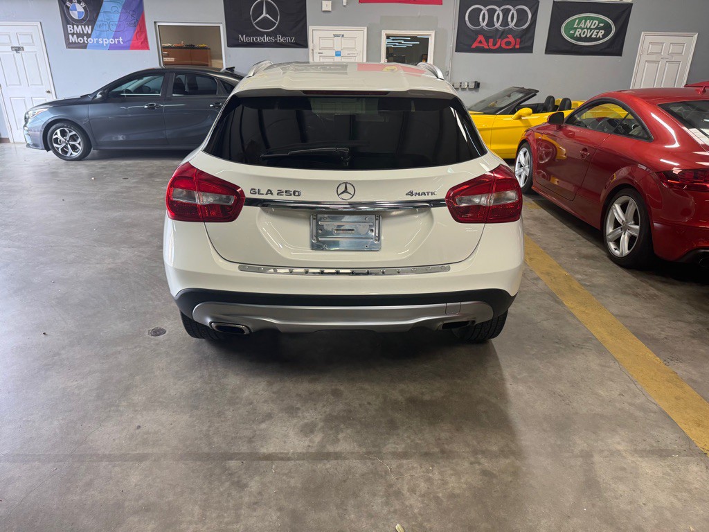 2015 Mercedes-Benz GLA-Class Image 8