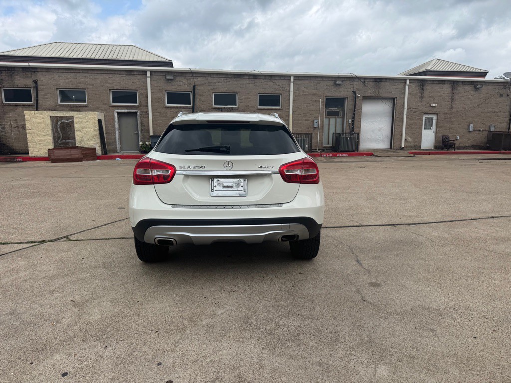 2015 Mercedes-Benz GLA-Class Image 17