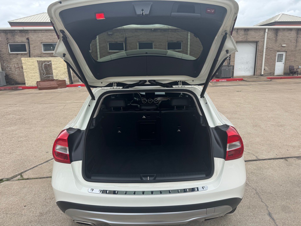 2015 Mercedes-Benz GLA-Class Image 29