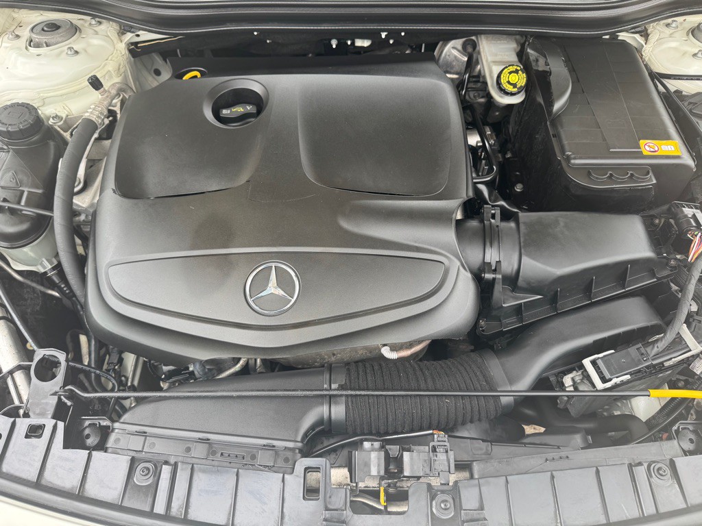 2015 Mercedes-Benz GLA-Class Image 31