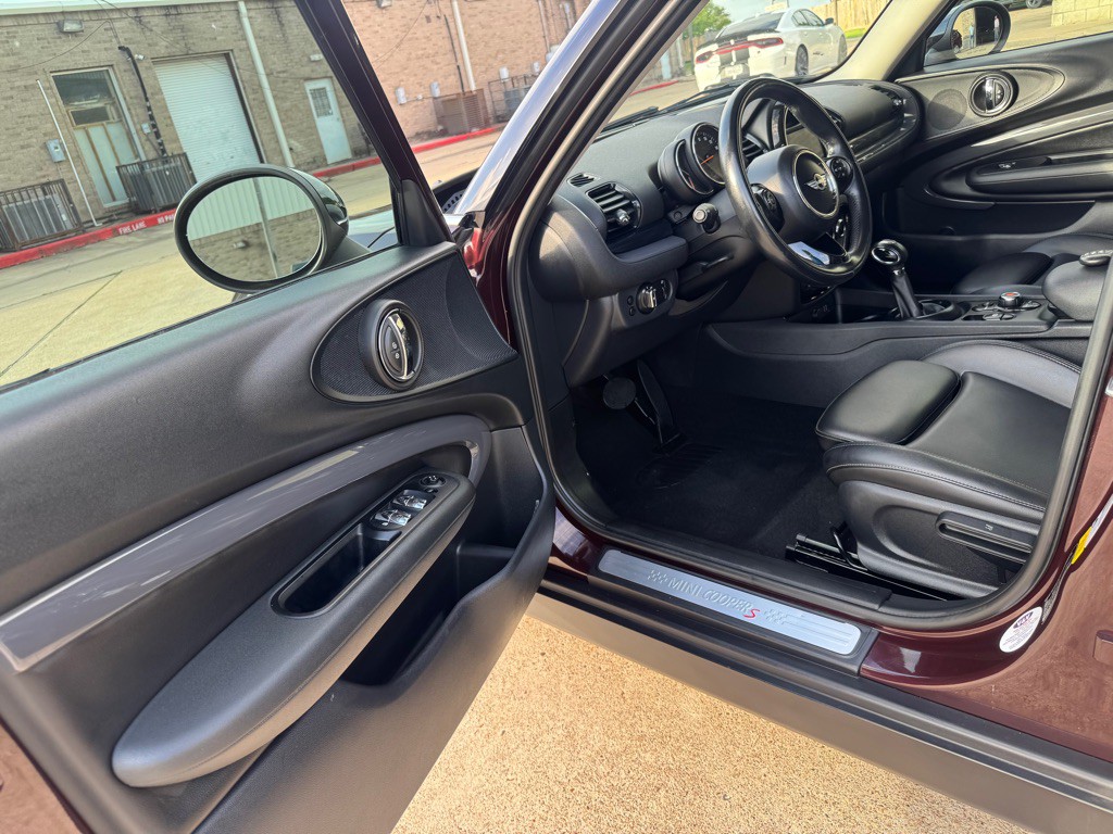 2018 MINI Cooper Image 19