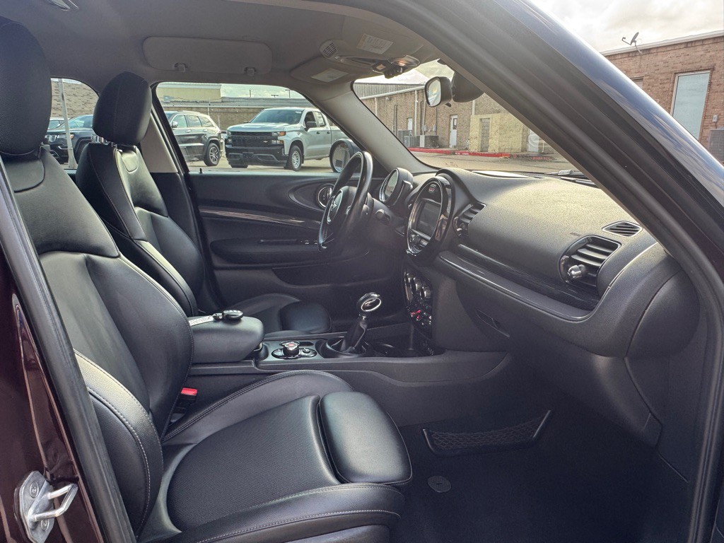 2018 MINI Cooper Image 29