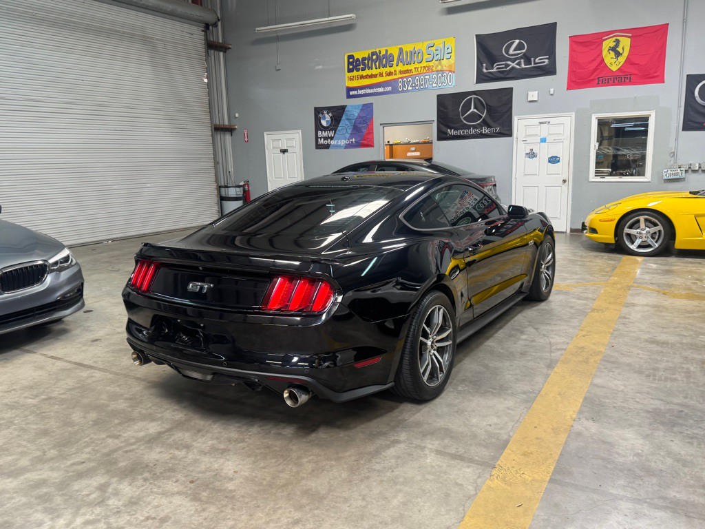 2015 Ford Mustang Image 4