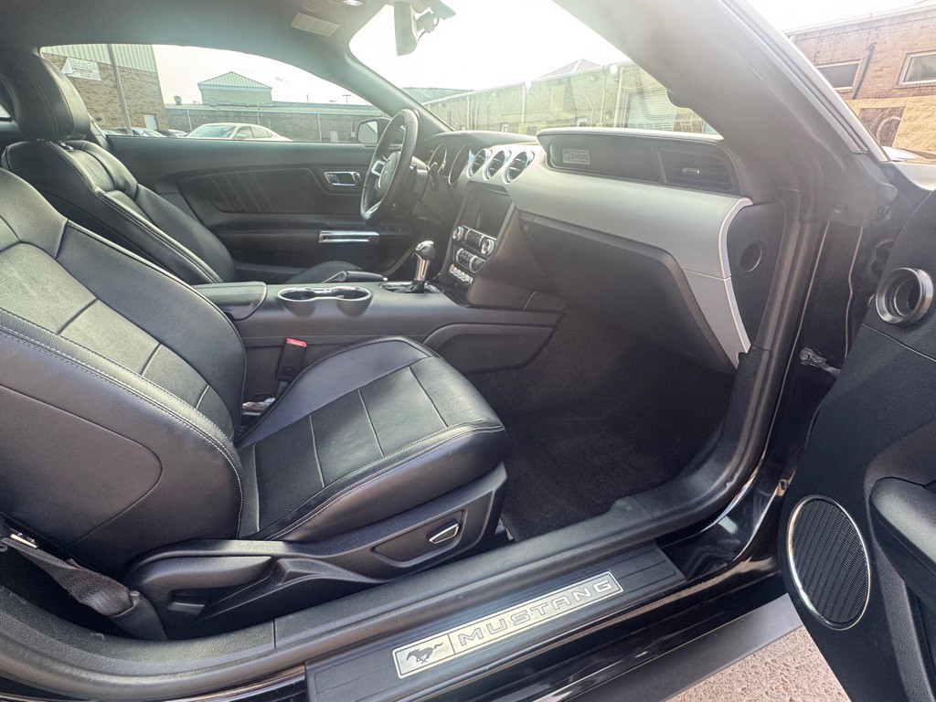 2015 Ford Mustang Image 23