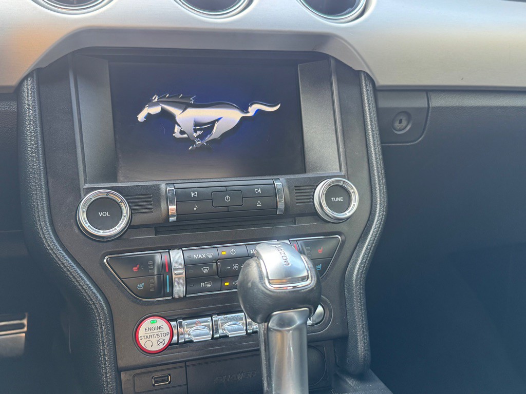 2015 Ford Mustang Image 27
