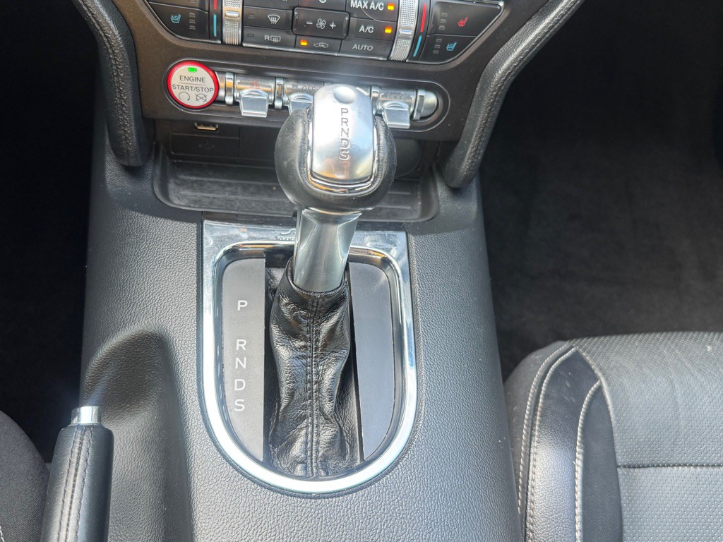 2015 Ford Mustang Image 33