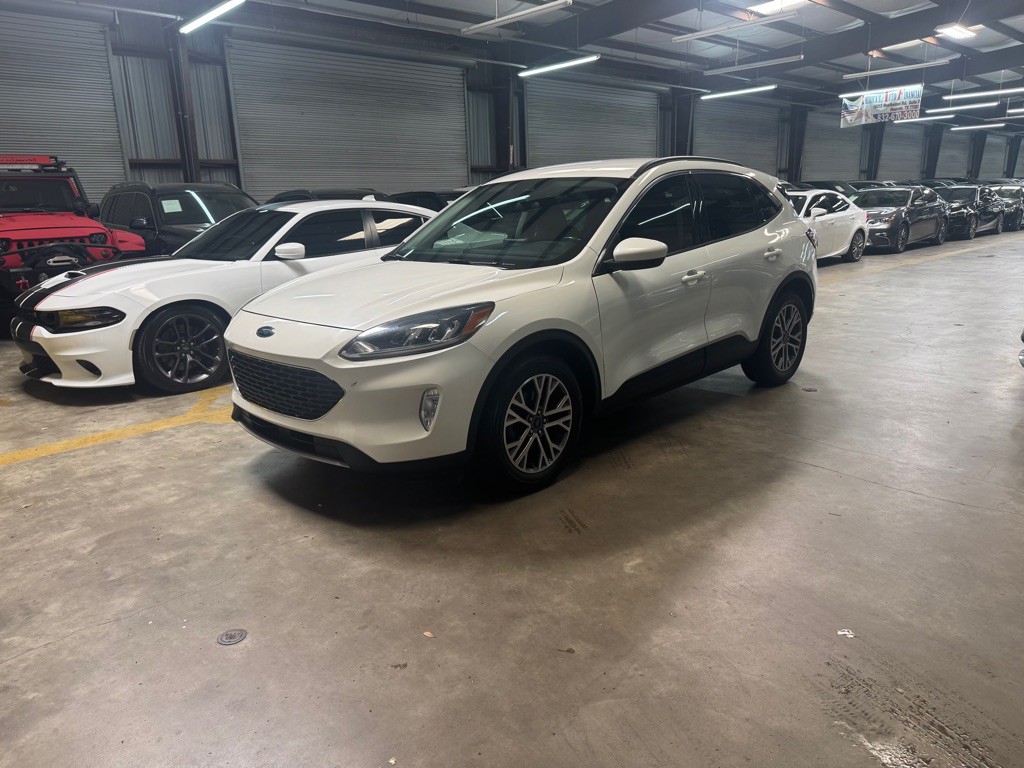 2021 Ford Escape Image 1