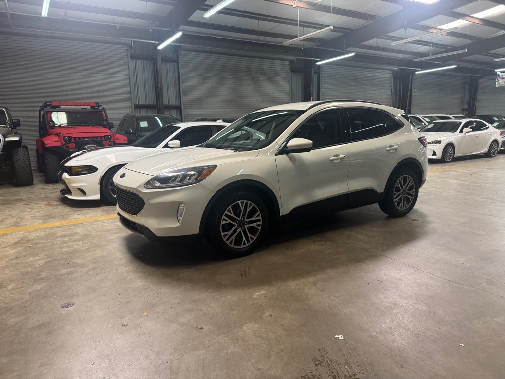 2021 Ford Escape Image 2
