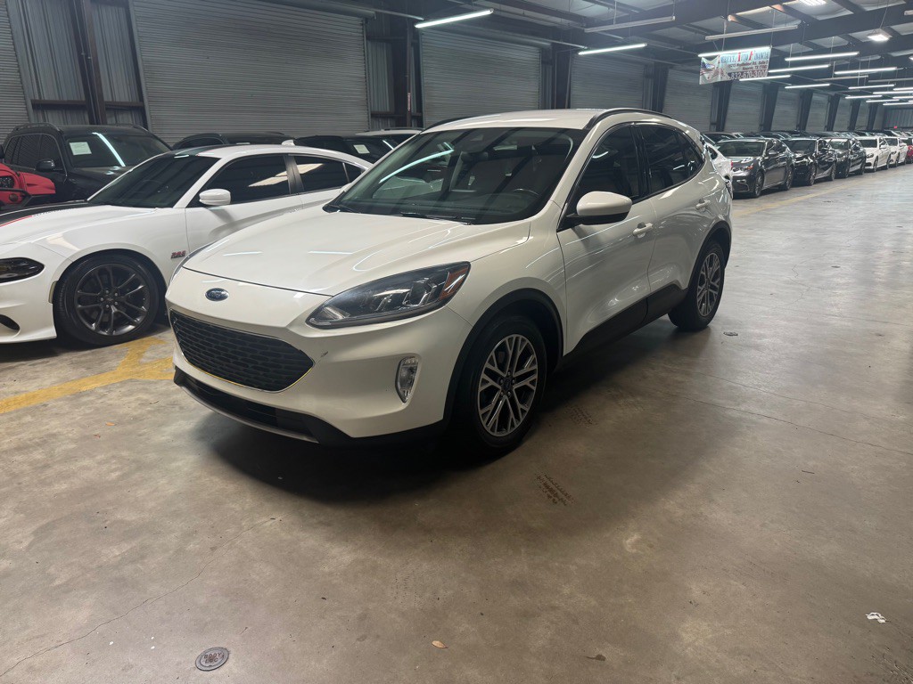 2021 Ford Escape Image 3