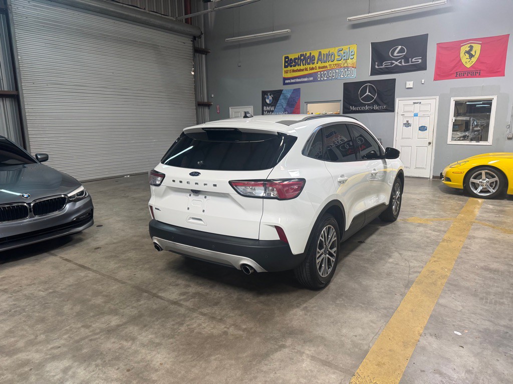 2021 Ford Escape Image 8
