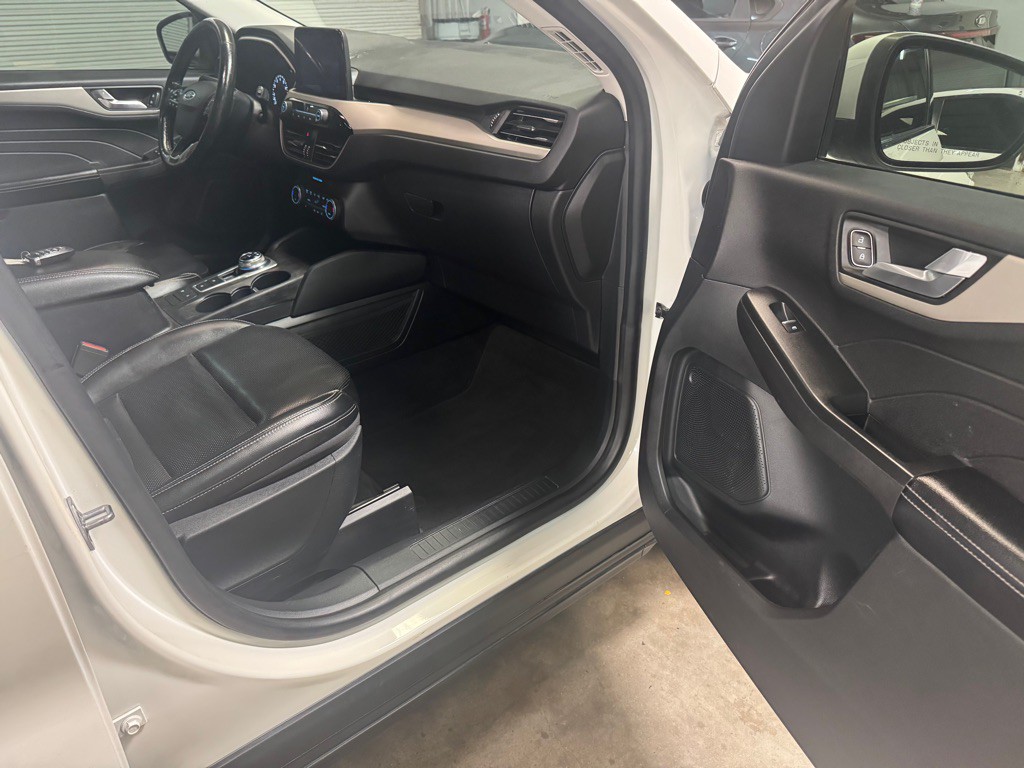 2021 Ford Escape Image 23