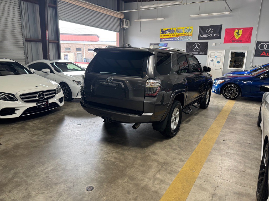 2016 Toyota 4Runner Image 8