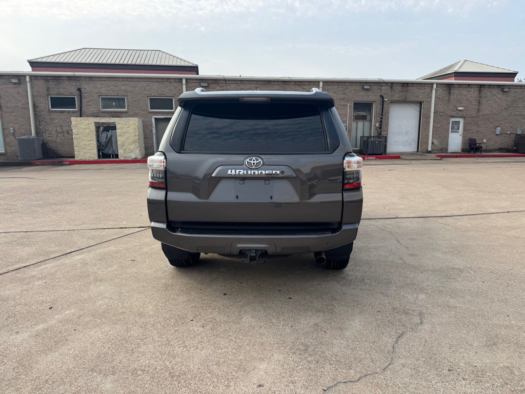 2016 Toyota 4Runner Image 21