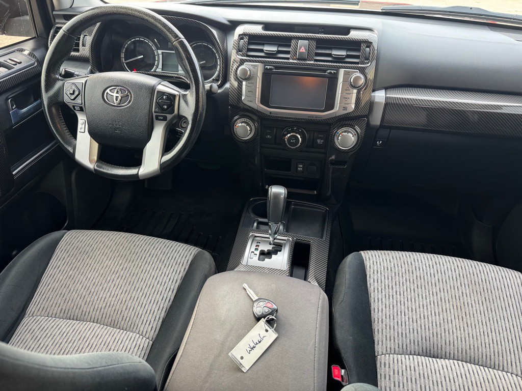 2016 Toyota 4Runner Image 33