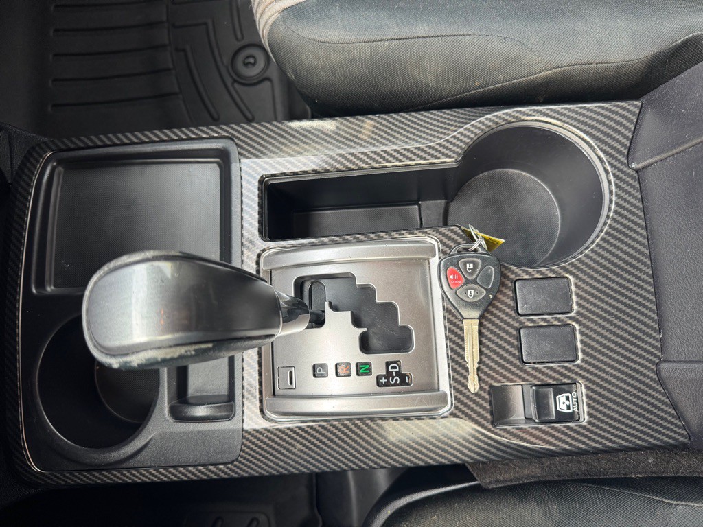 2016 Toyota 4Runner Image 34