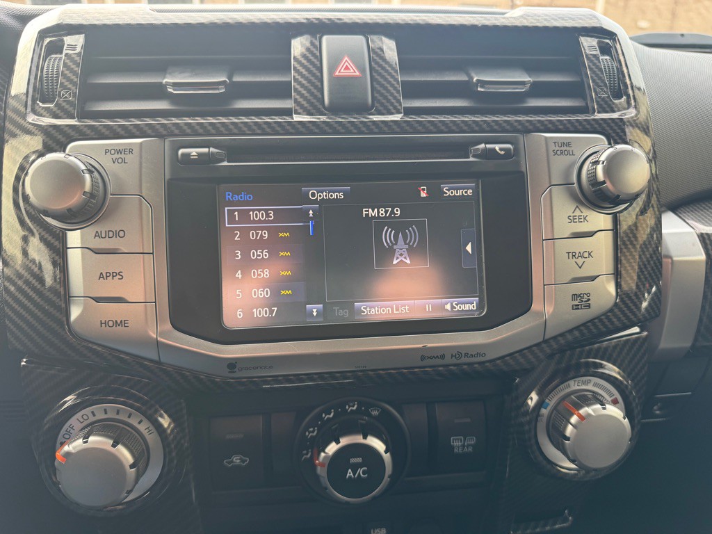 2016 Toyota 4Runner Image 36