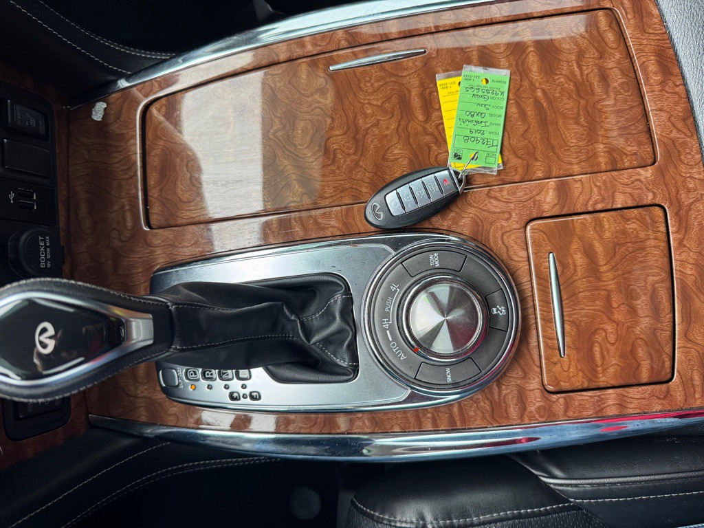 2019 INFINITI QX80 Image 36