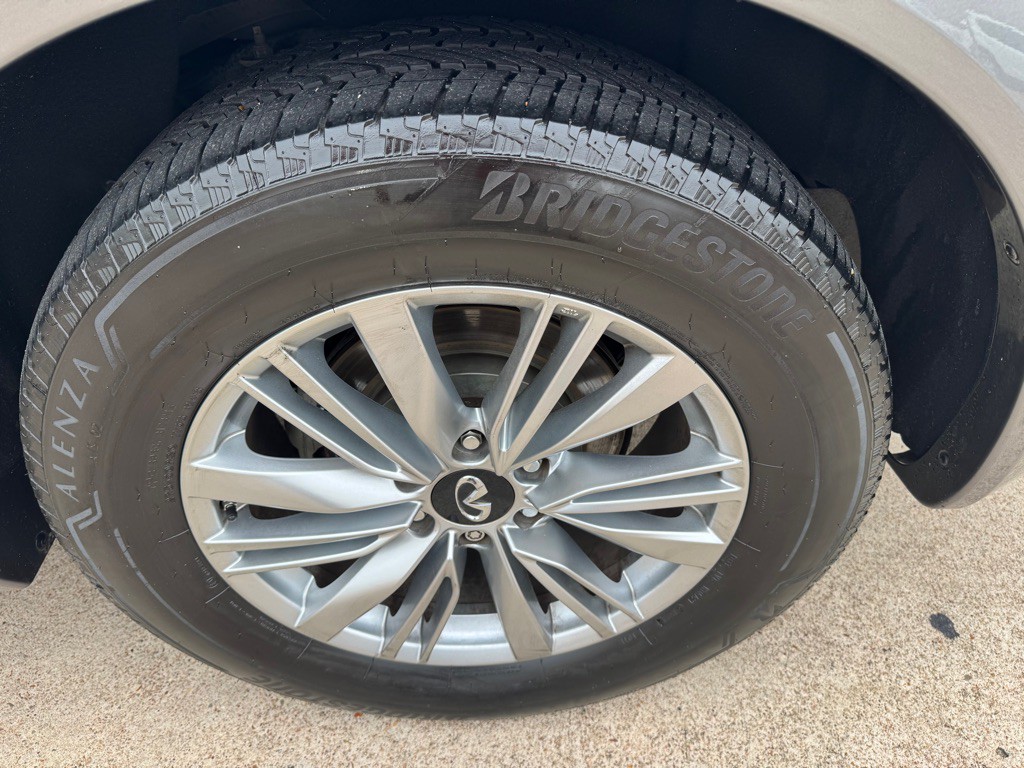2019 INFINITI QX80 Image 41