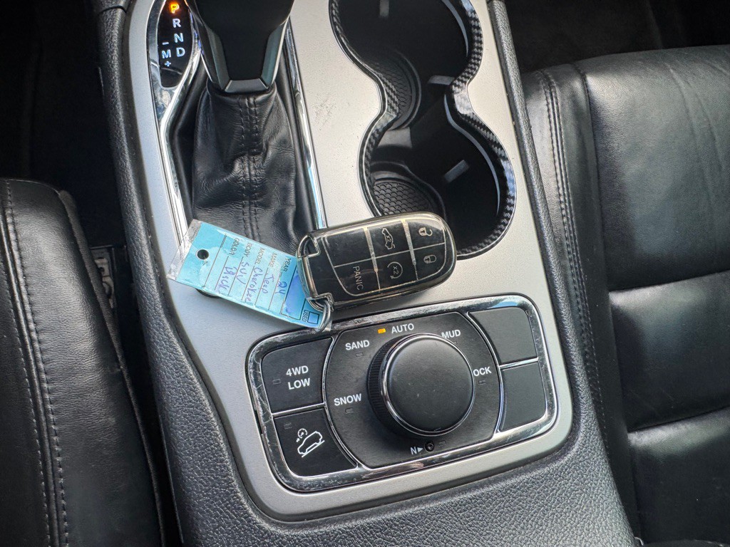 2018 Jeep Grand Cherokee Image 38