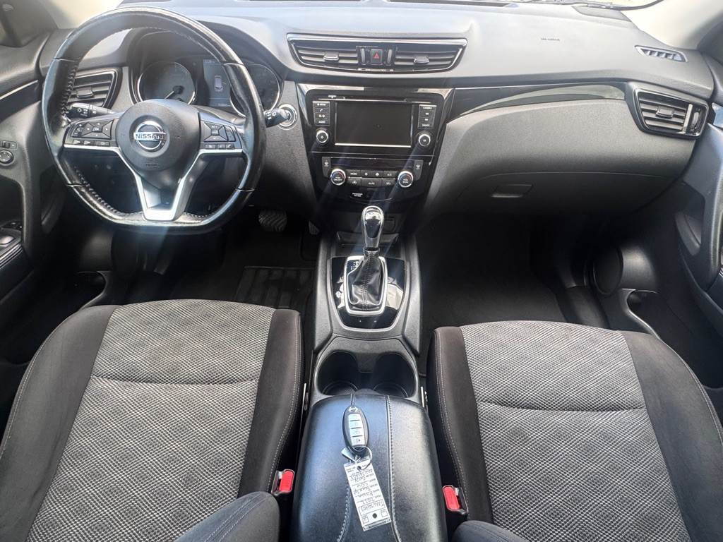 2022 Nissan Rogue Image 24