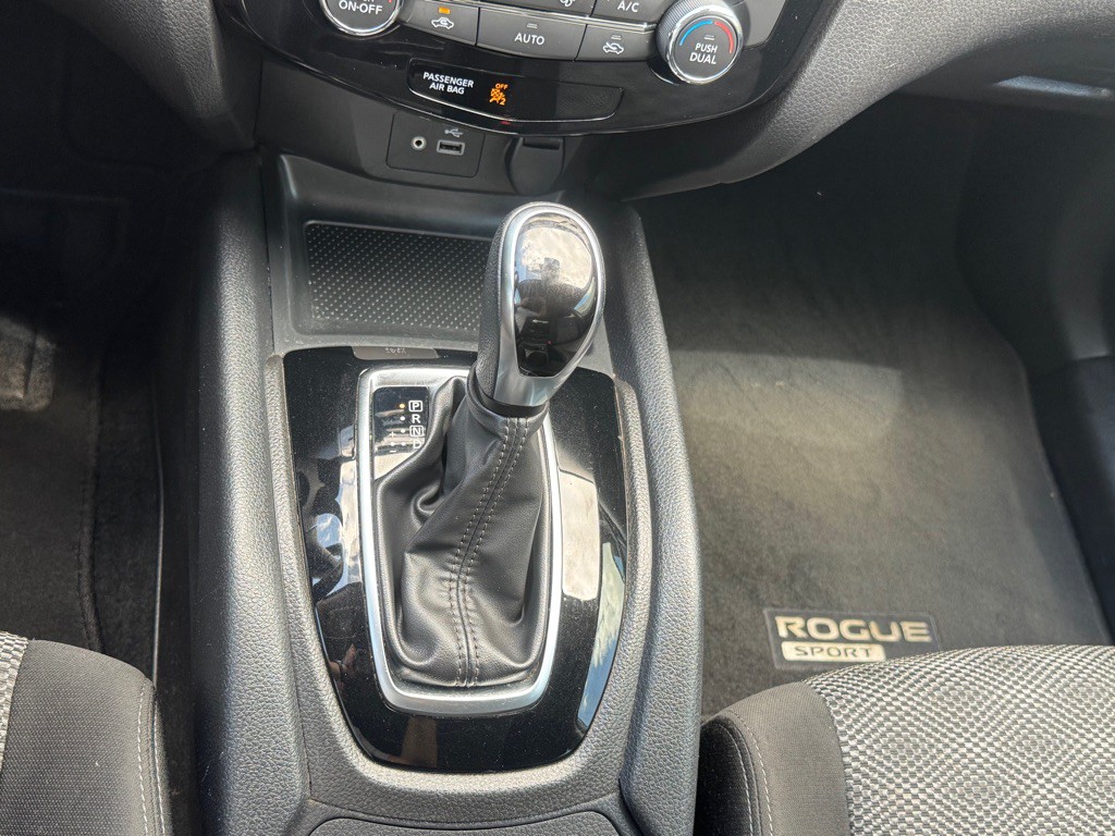 2022 Nissan Rogue Image 33
