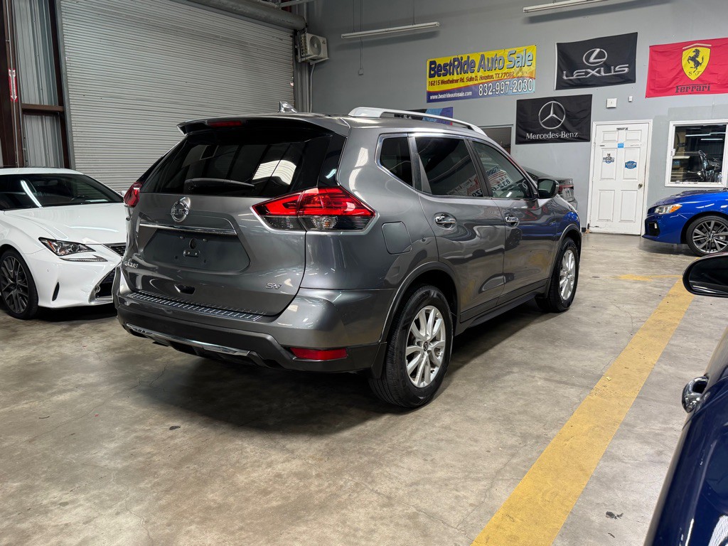 2017 Nissan Rogue Image 4