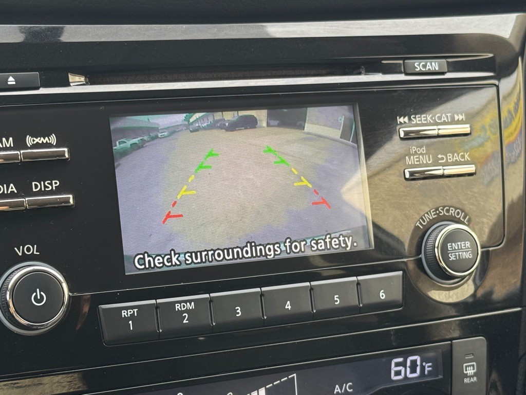 2017 Nissan Rogue Image 28