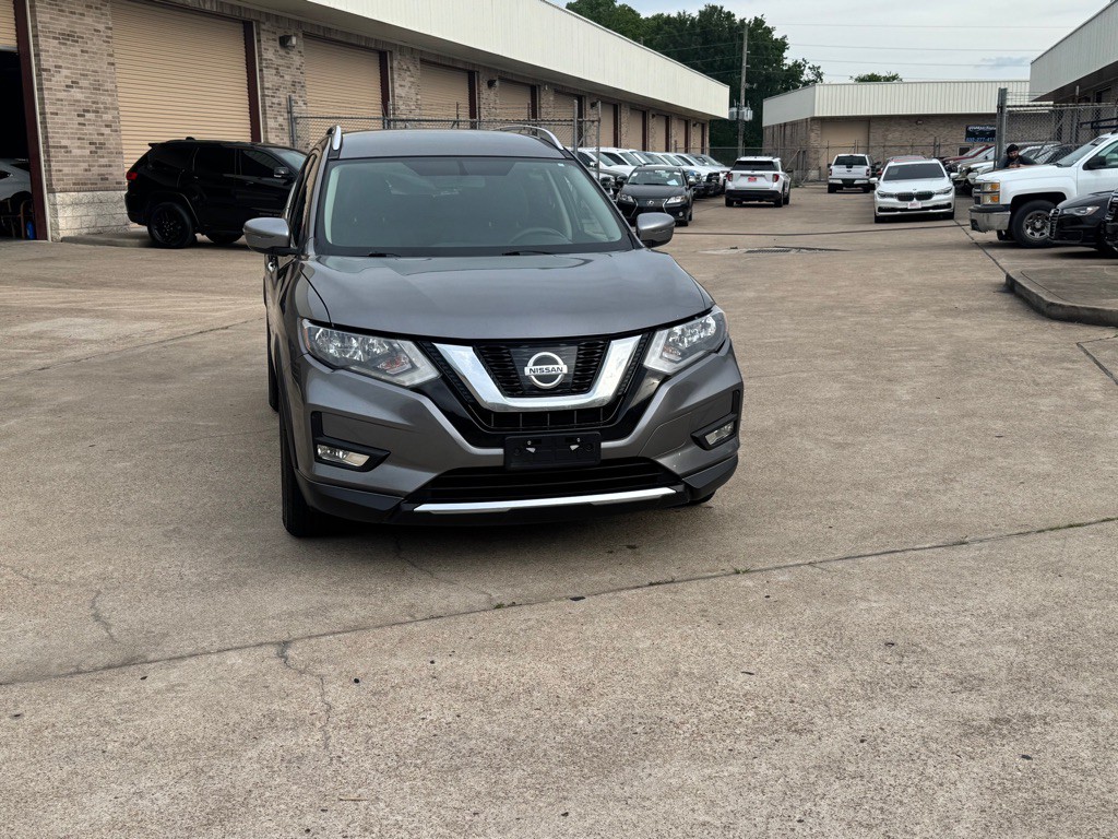2017 Nissan Rogue Image 38