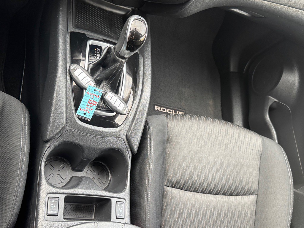 2017 Nissan Rogue Image 57