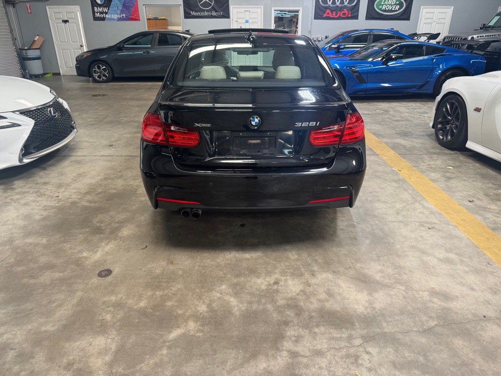 2015 BMW 3 Series Image 8