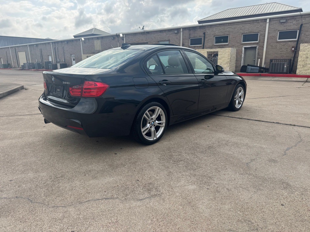 2015 BMW 3 Series Image 18