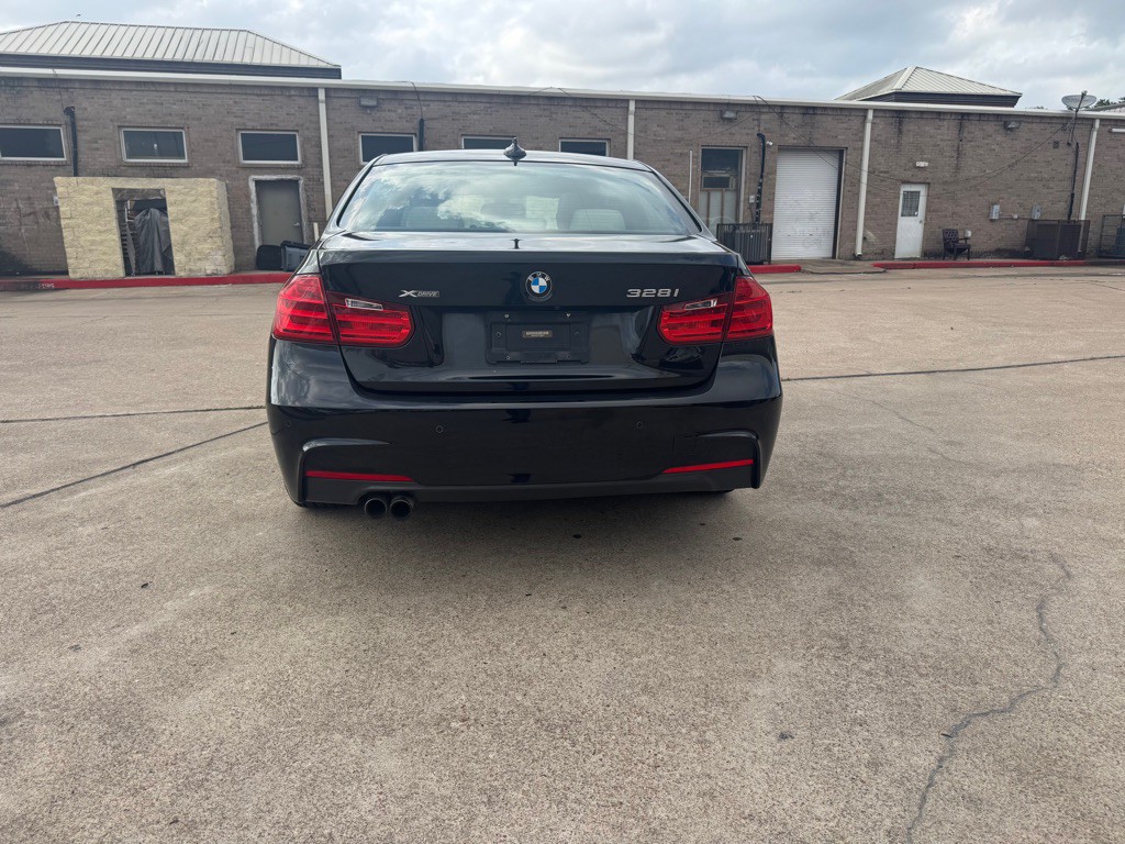 2015 BMW 3 Series Image 20