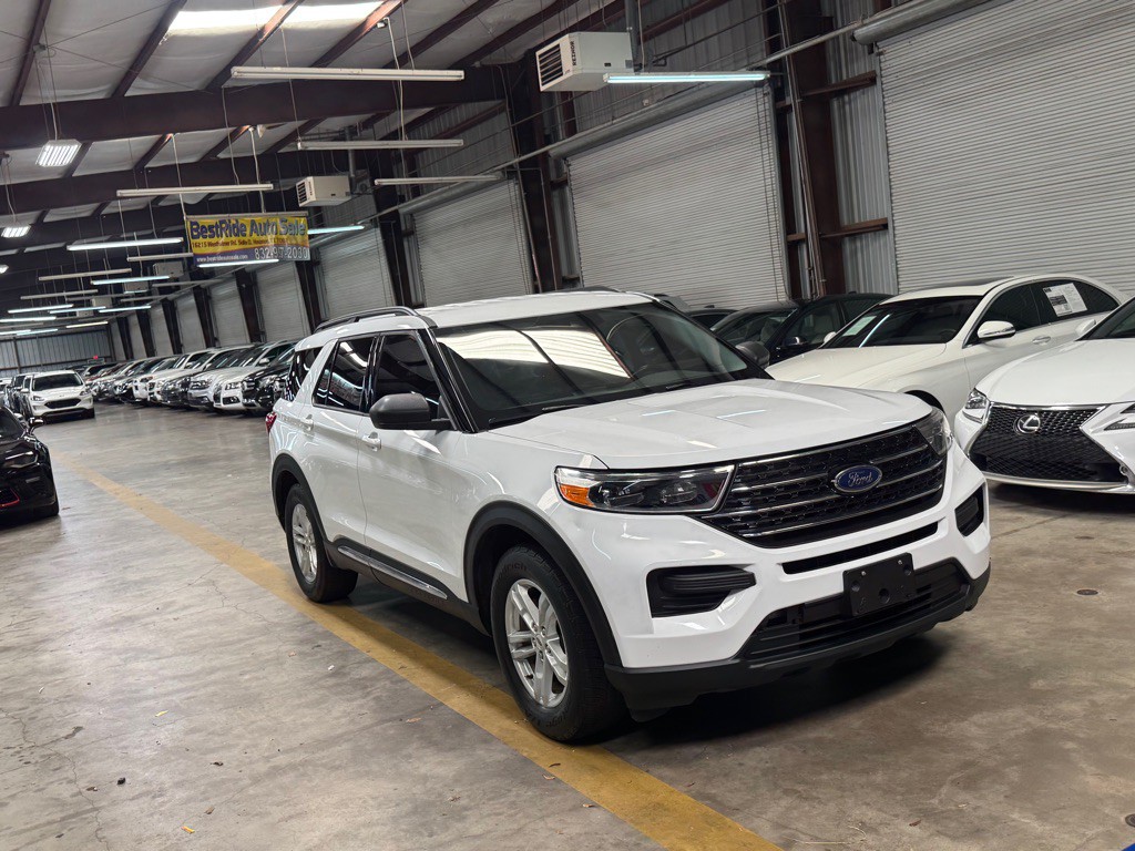 2021 Ford Explorer Image 3