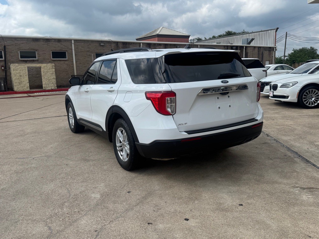 2021 Ford Explorer Image 17