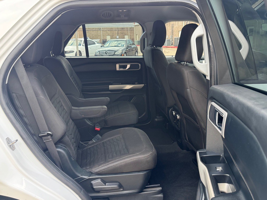 2021 Ford Explorer Image 22