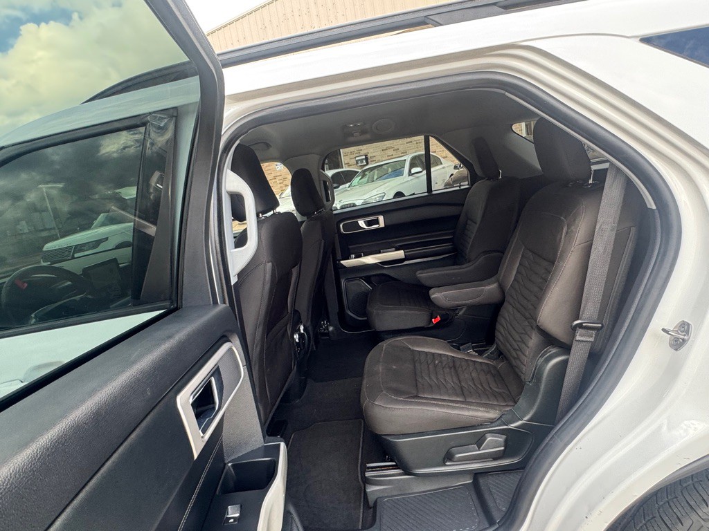2021 Ford Explorer Image 24