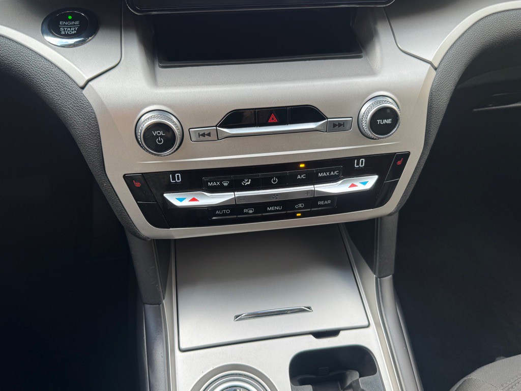 2021 Ford Explorer Image 35