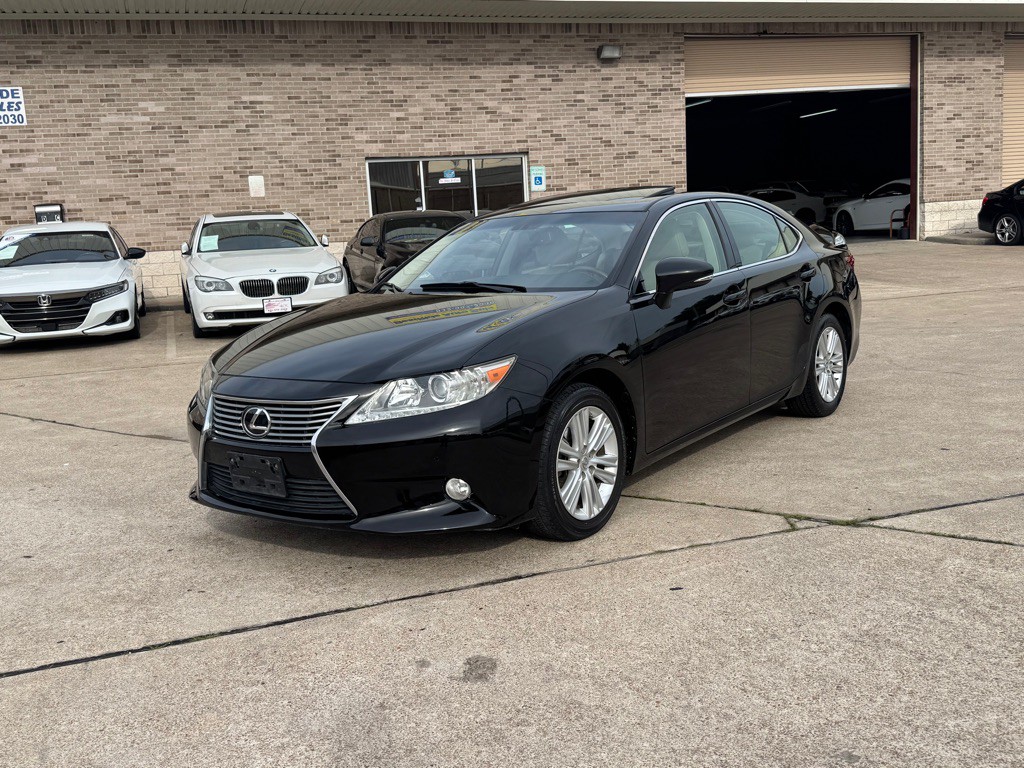 2014 Lexus ES Image 10