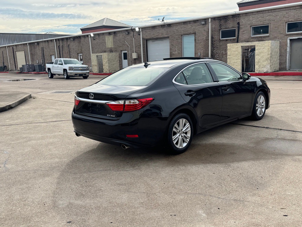 2014 Lexus ES Image 13
