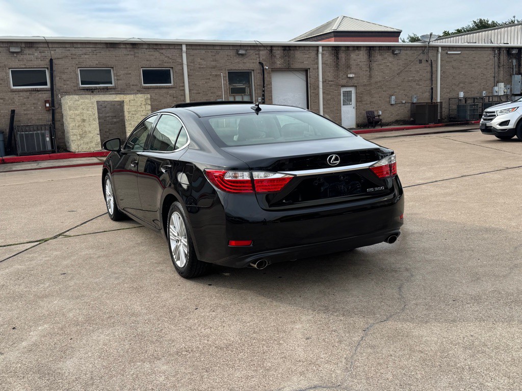 2014 Lexus ES Image 15
