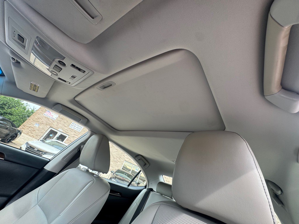 2014 Lexus ES Image 26