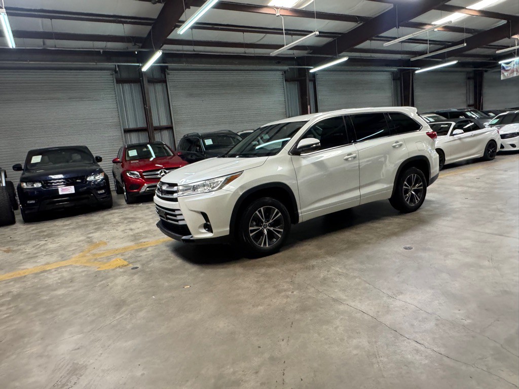 2017 Toyota Highlander Image 7