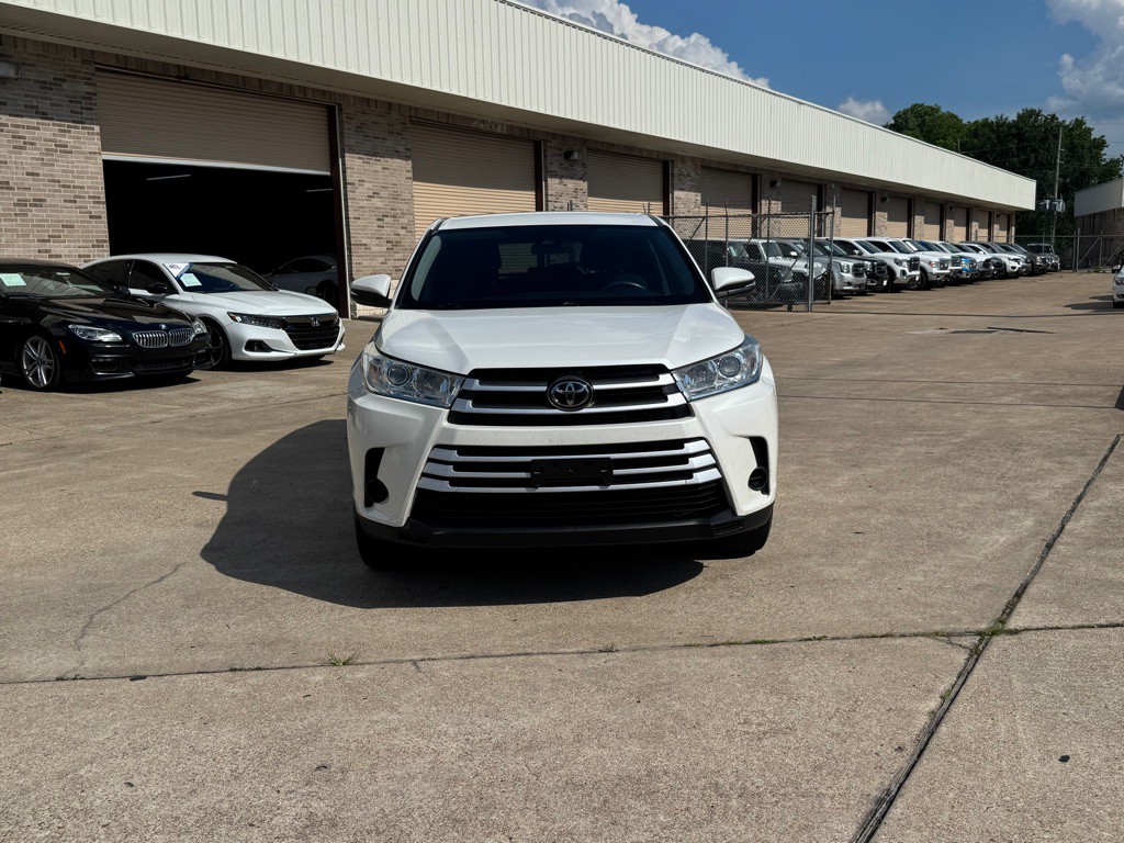 2017 Toyota Highlander Image 12